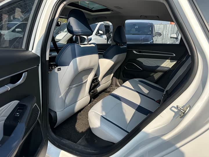 Фото 6 - Geely Emgrand