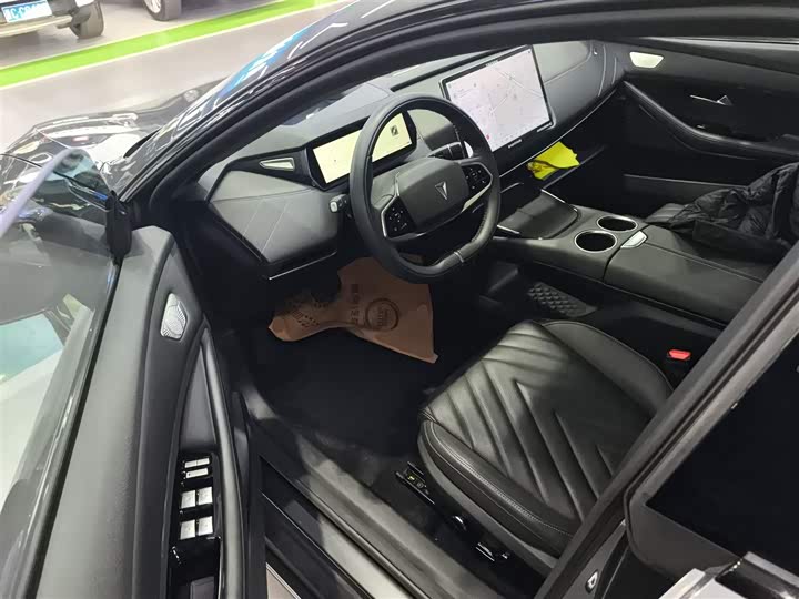 Фото 13 - Changan Deepal SL03