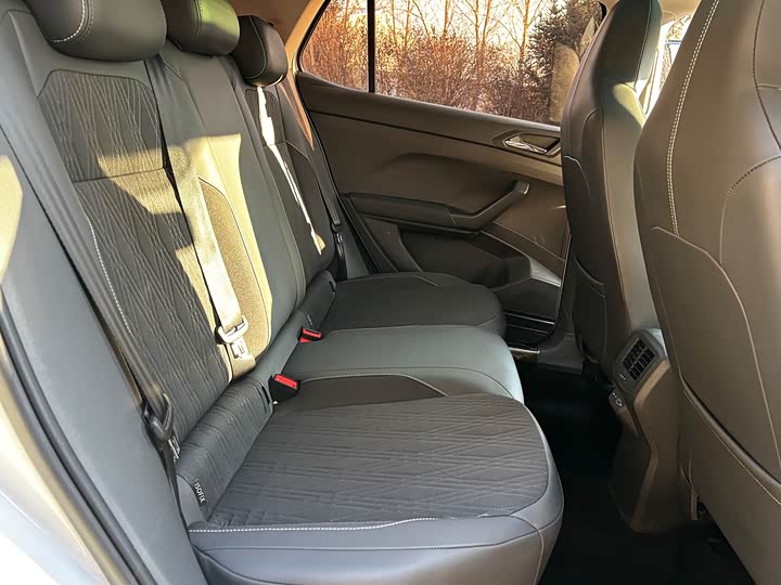 Фото 17 - Volkswagen T-Cross