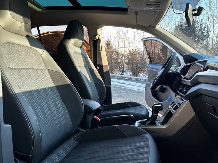 Фото 18 - Volkswagen T-Cross