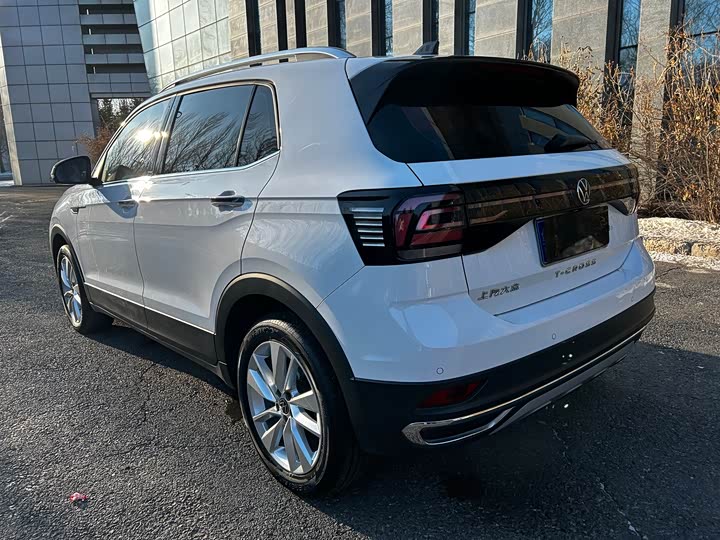 Фото 21 - Volkswagen T-Cross