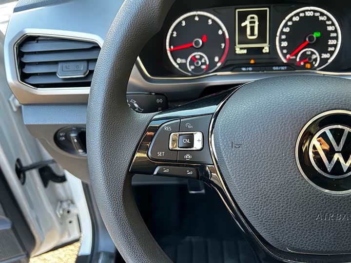 Фото 7 - Volkswagen T-Cross