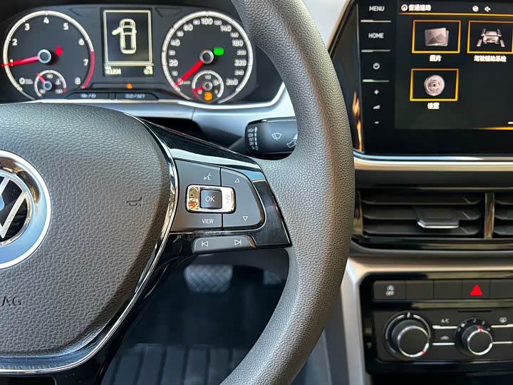 Фото 8 - Volkswagen T-Cross