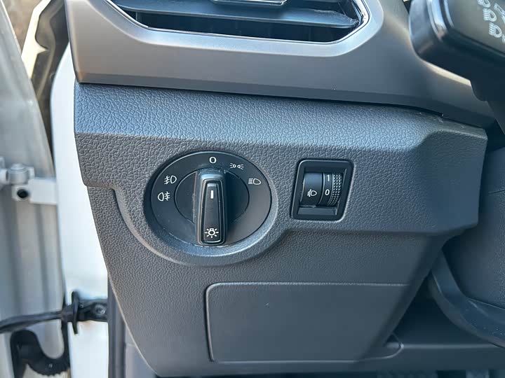 Фото 9 - Volkswagen T-Cross