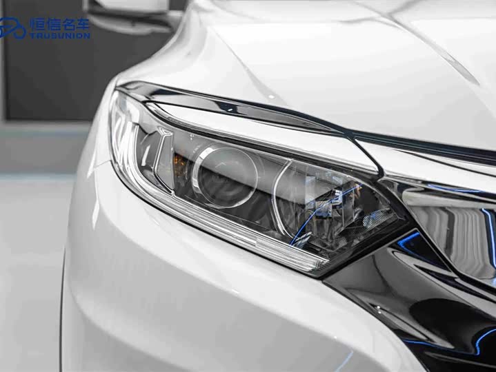 Фото 10 - Honda Vezel