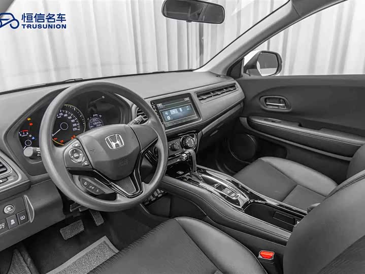 Фото 12 - Honda Vezel