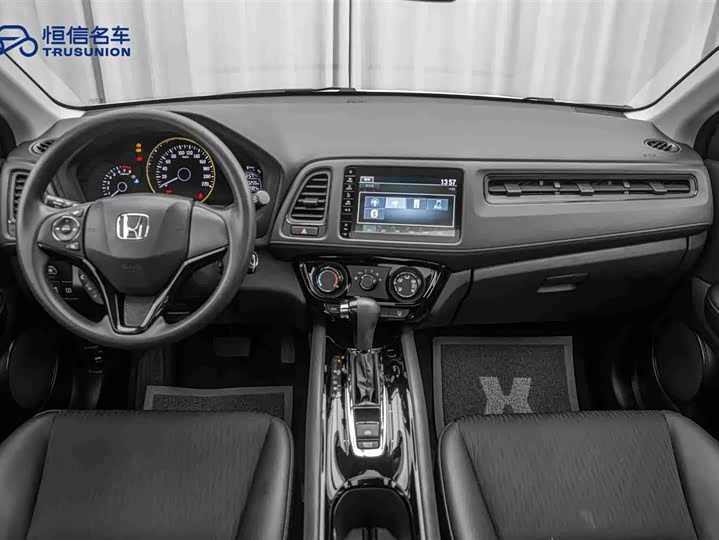 Фото 13 - Honda Vezel