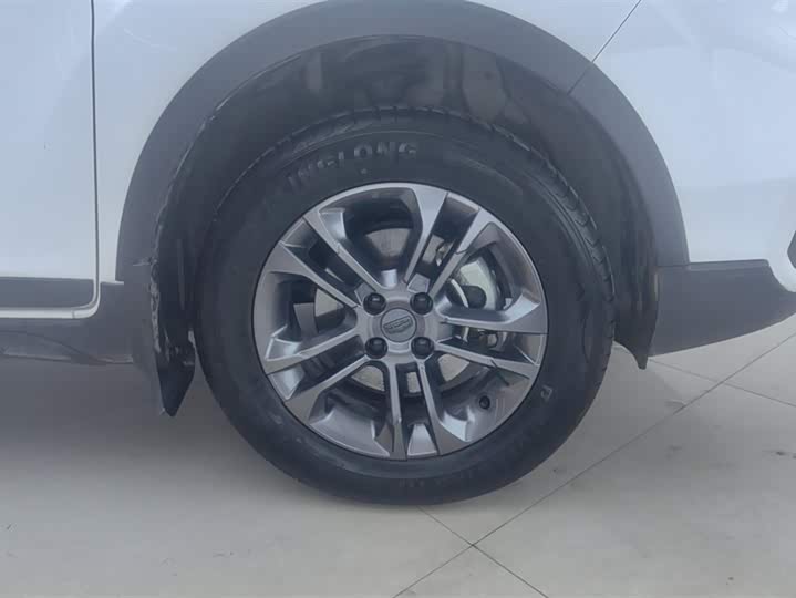 Фото 6 - Geely Vision X3