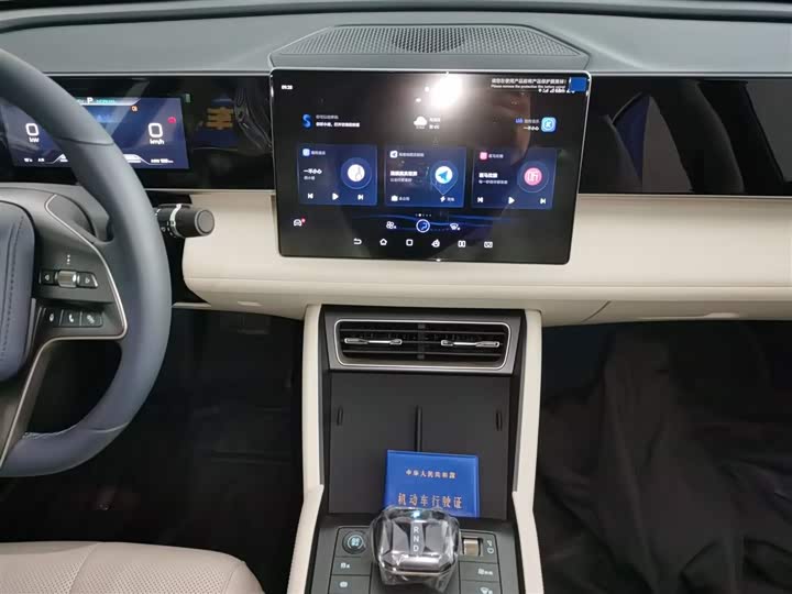 Фото 13 - BYD Qin L