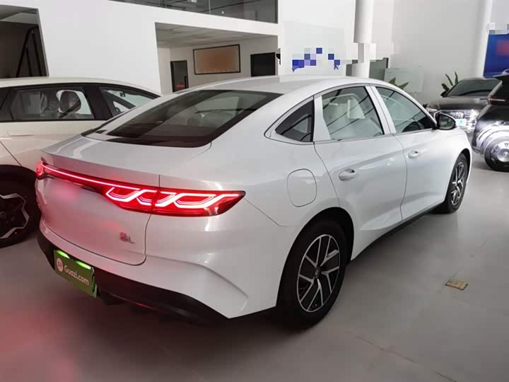 Фото 7 - BYD Qin L