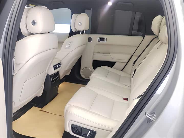 Фото 11 - LiXiang L7