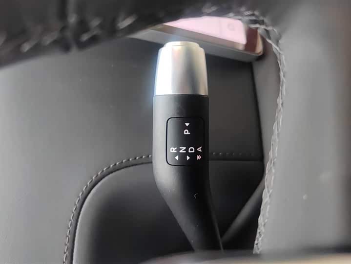 Фото 16 - LiXiang L7