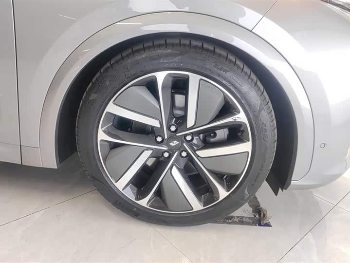 Фото 6 - LiXiang L7