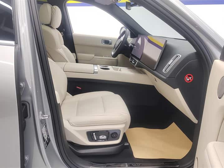 Фото 8 - LiXiang L7