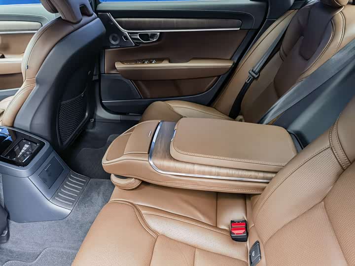 Фото 9 - Volvo S90 Hybrid