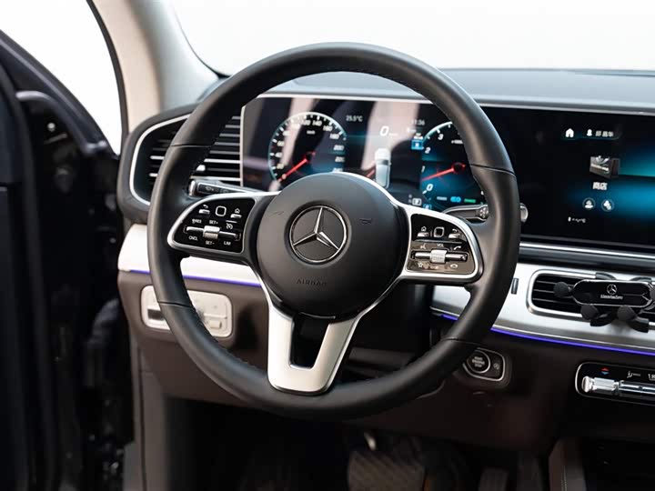 Фото 12 - Mercedes-Benz GLE-Class