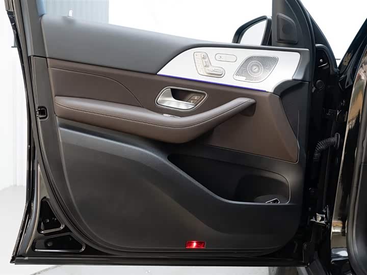 Фото 17 - Mercedes-Benz GLE-Class