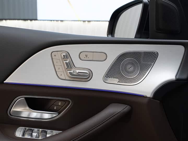 Фото 18 - Mercedes-Benz GLE-Class