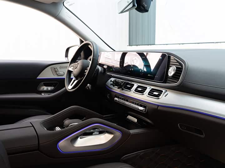 Фото 23 - Mercedes-Benz GLE-Class