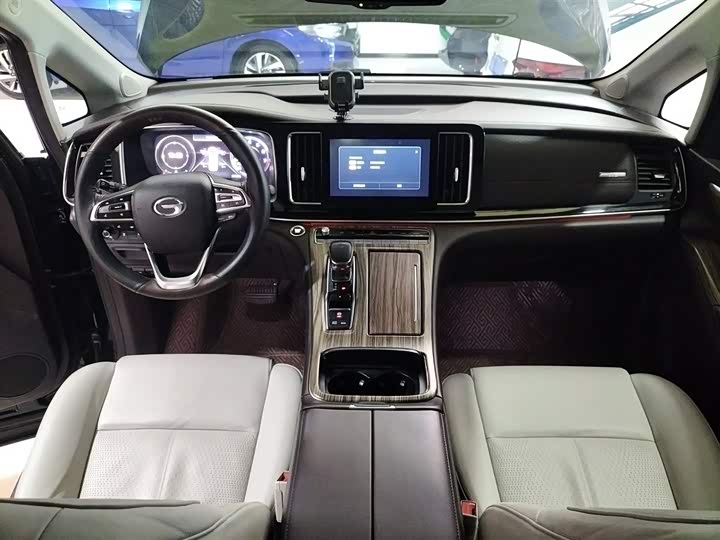 Фото 10 - GAC Trumpchi M8