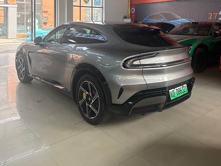 Фото 13 - Xiaomi YU7