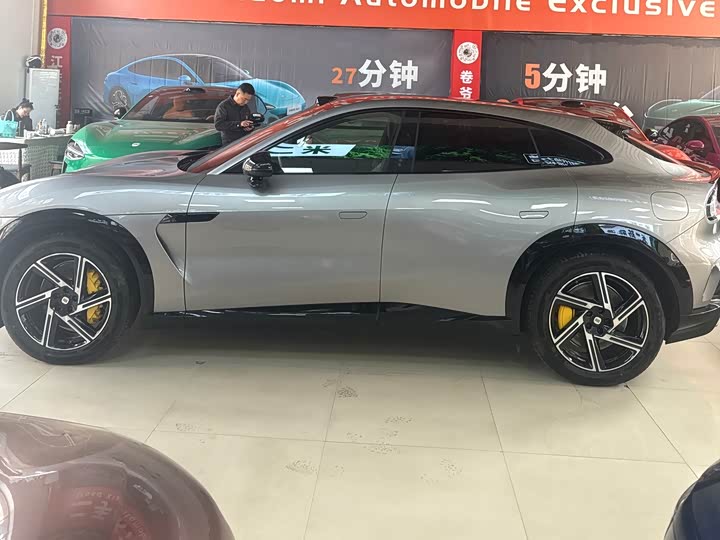 Фото 14 - Xiaomi YU7