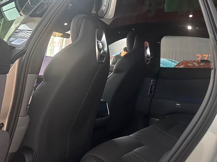 Фото 15 - Xiaomi YU7