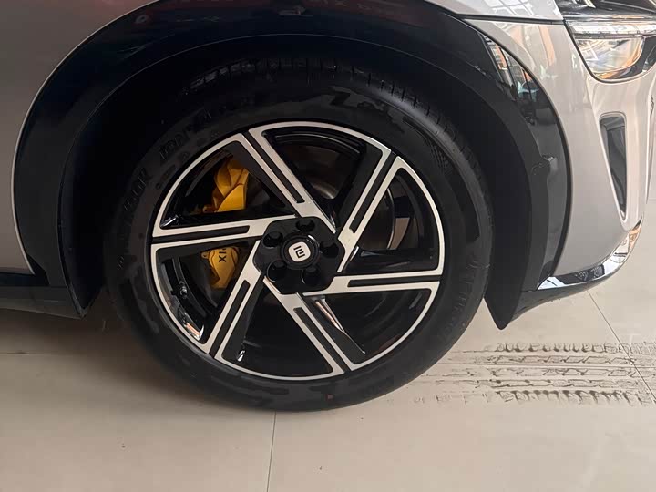 Фото 5 - Xiaomi YU7