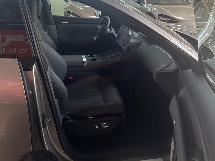 Фото 6 - Xiaomi YU7