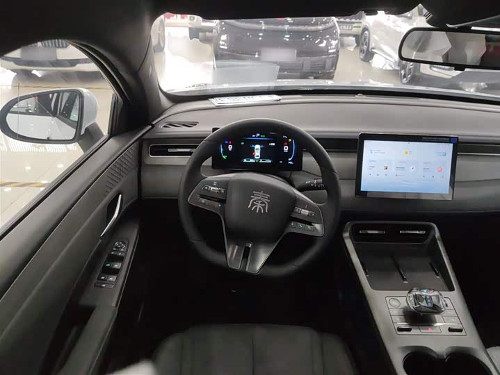 Фото 11 - BYD Qin Plus