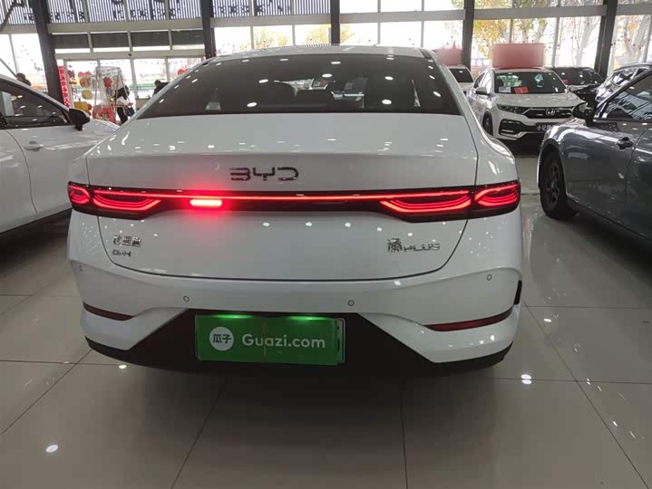 Фото 6 - BYD Qin Plus