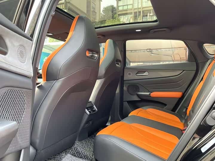 Фото 10 - Changan UNI-V