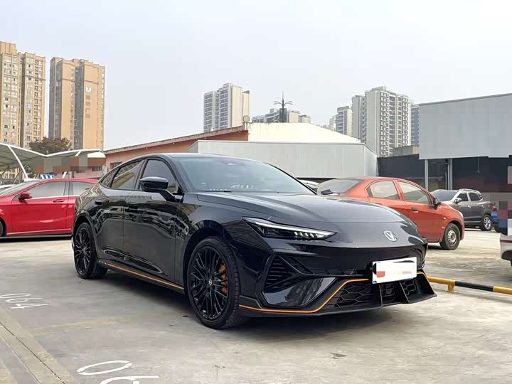 Фото 3 - Changan UNI-V