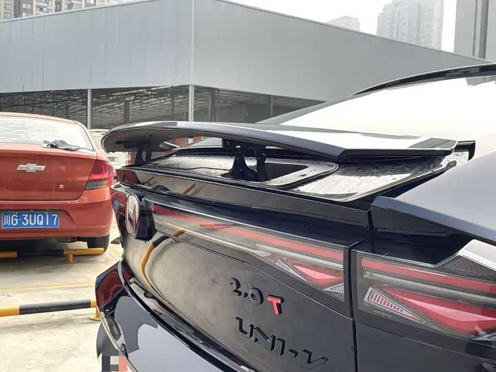 Фото 7 - Changan UNI-V