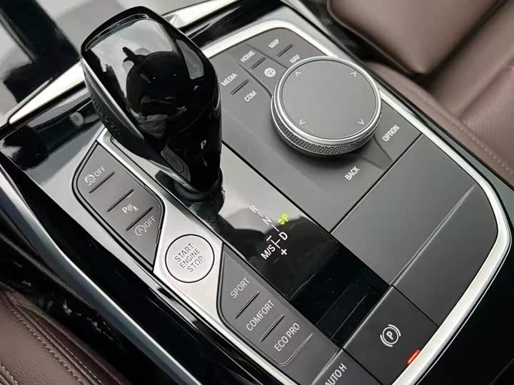 Фото 10 - BMW 3 Series