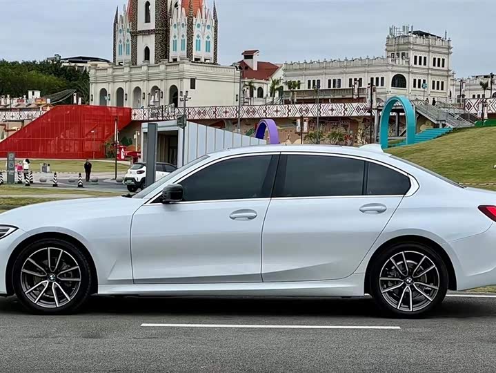 Фото 2 - BMW 3 Series