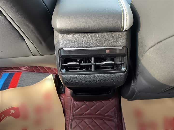 Фото 2 - Geely Coolray