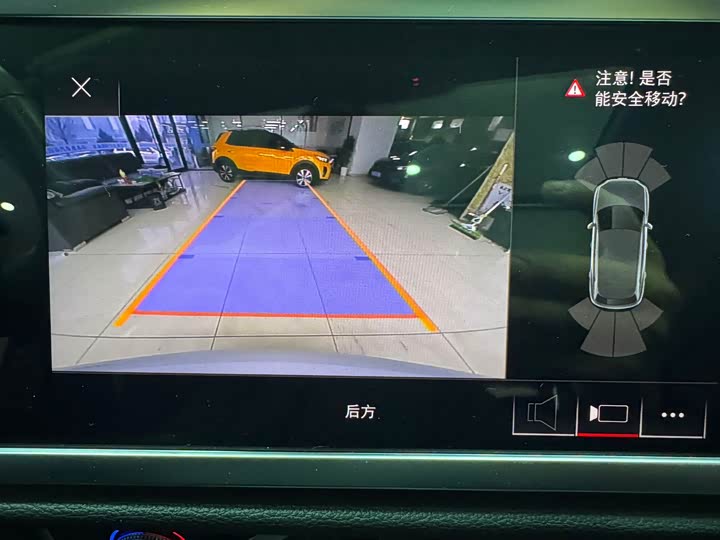 Фото 10 - Audi Q3