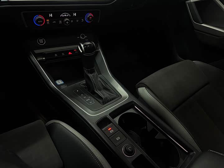 Фото 11 - Audi Q3