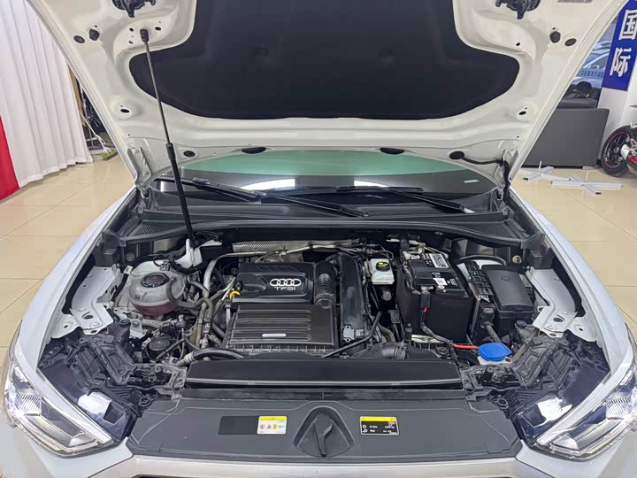 Фото 17 - Audi Q3