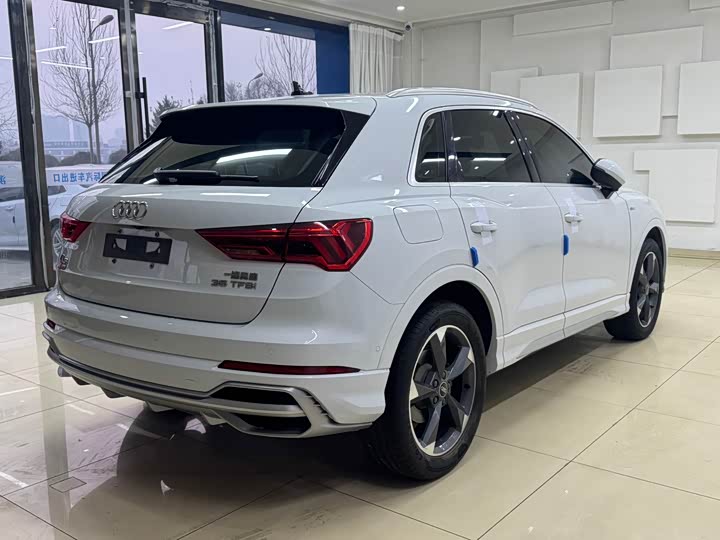 Фото 6 - Audi Q3