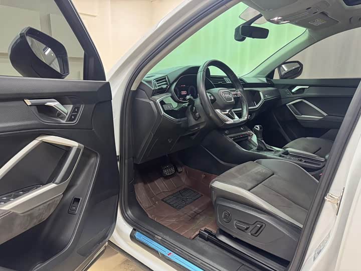 Фото 7 - Audi Q3