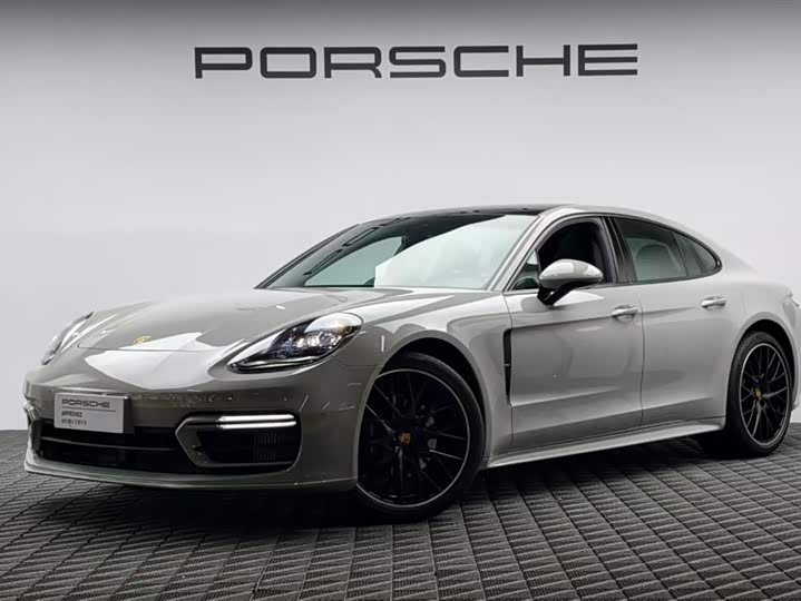 Фото 1 - Porsche Panamera