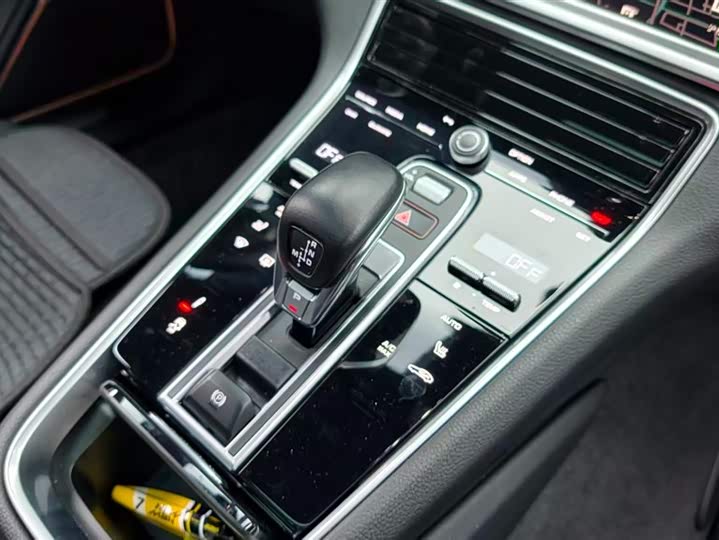 Фото 15 - Porsche Panamera