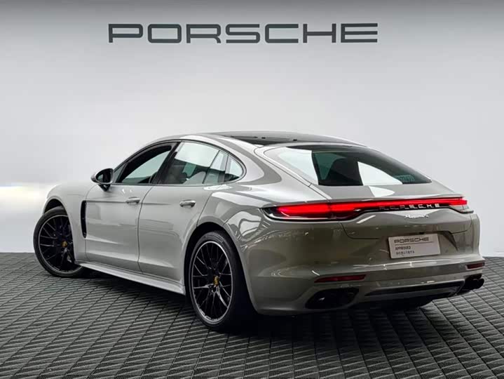 Фото 6 - Porsche Panamera