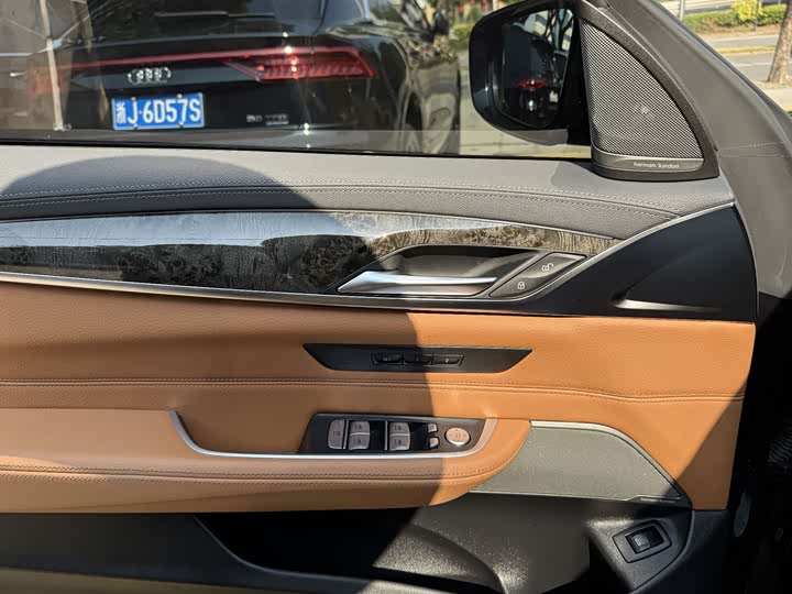 Фото 11 - BMW 6 Series GT