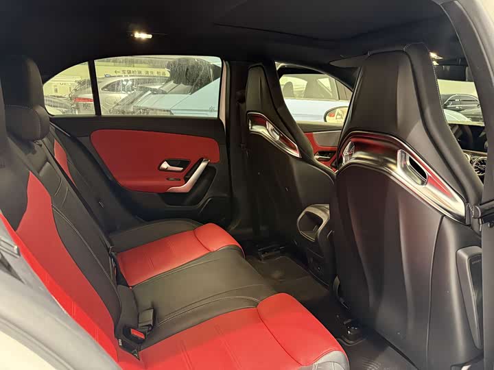 Фото 7 - Mercedes-Benz A-Class AMG