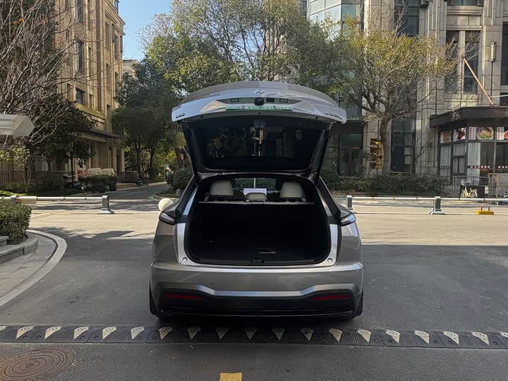 Фото 13 - Nio Onvo L60