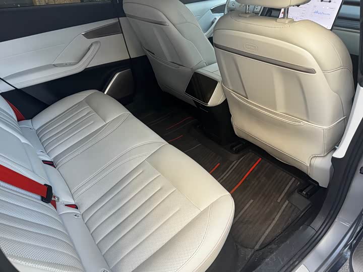 Фото 8 - Nio Onvo L60