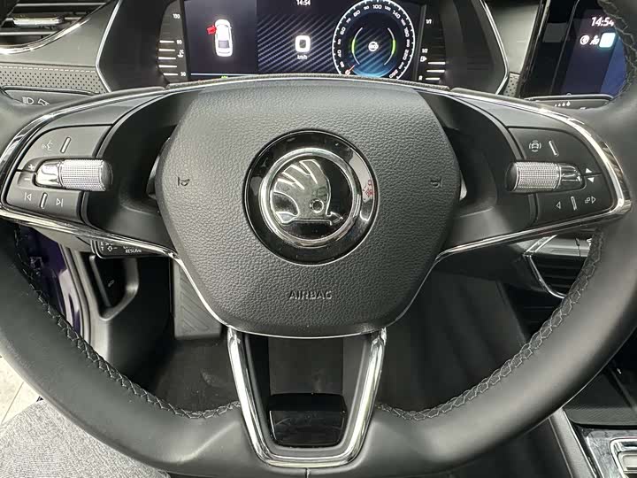 Фото 13 - Skoda Octavia Pro